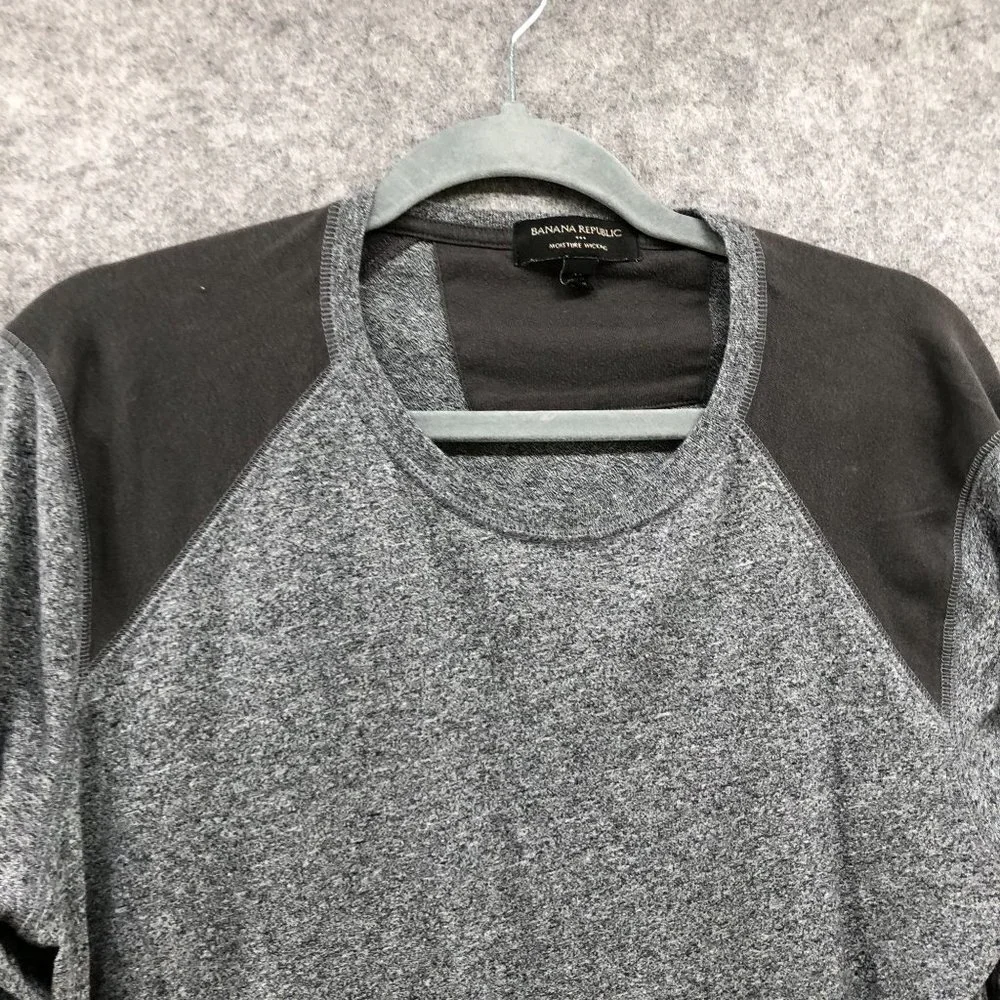 Banana Republic Long Sleeve Active T‎ Shirt Mens M Gray Performance Crewneck